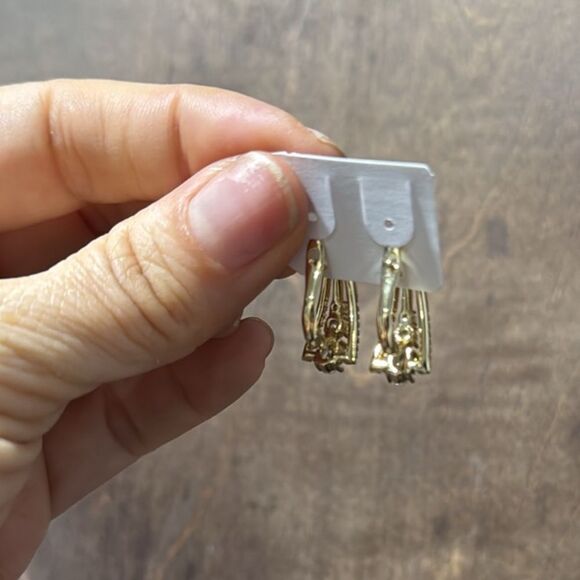 14K Gold Elegant Gold Plated with Diamond & Zirconia Stud Earrings - Picture 6 of 11